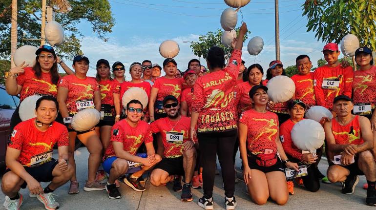 ¡Le envían globos al cielo! Dedican carrera a Don Carlitos