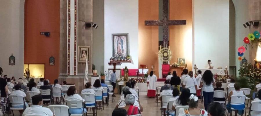 Llama Iglesia a feligreses a no vivir su religión católica a medias