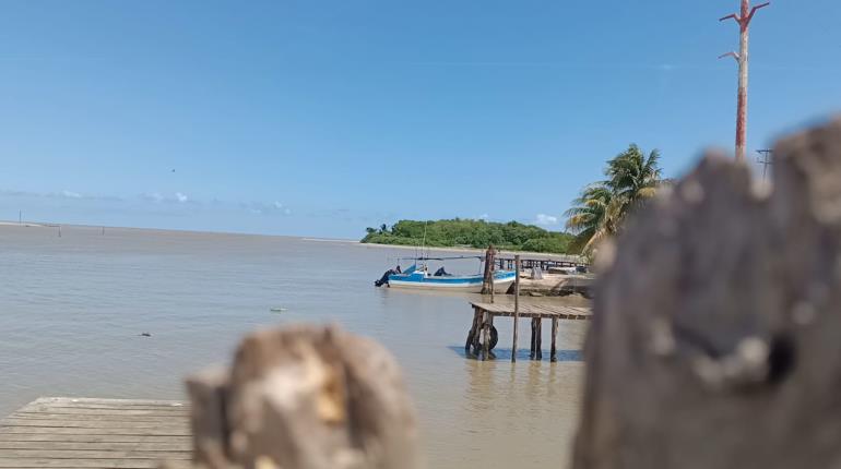 Encuentran nevera de pescadores tabasqueños perdidos flotando frente a Veracruz