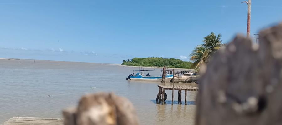 Encuentran nevera de pescadores tabasqueños perdidos flotando frente a Veracruz