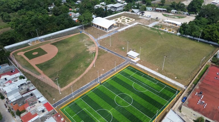 Inauguran en Cunduacán nuevo deportivo "Dr. Arquímedes Oramas Sáenz"