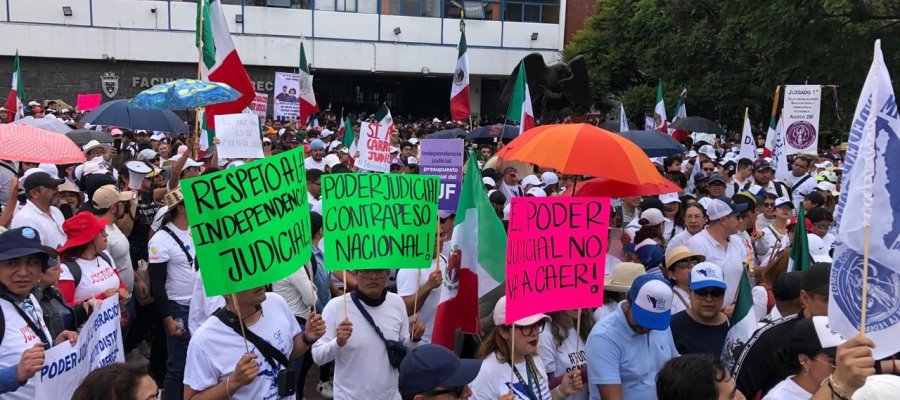 Acusa AMLO que maestros están detrás de protesta de alumnos de la UNAM contra Reforma Judicial