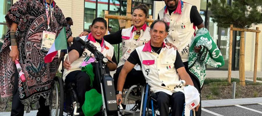 Tabasqueñas Ángeles Ortiz y Naomi Somellera presentes en inauguración de Paralímpicos 2024