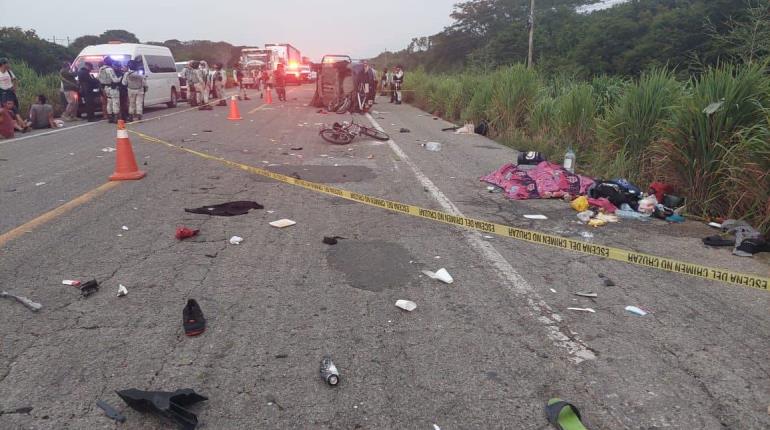 Arrollan a caravana de migrantes en Oaxaca; mueren 3