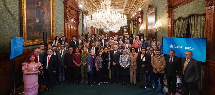 Revisan AMLO y Sheinbaum avances del IMSS-Bienestar con gobernadores y gabinete