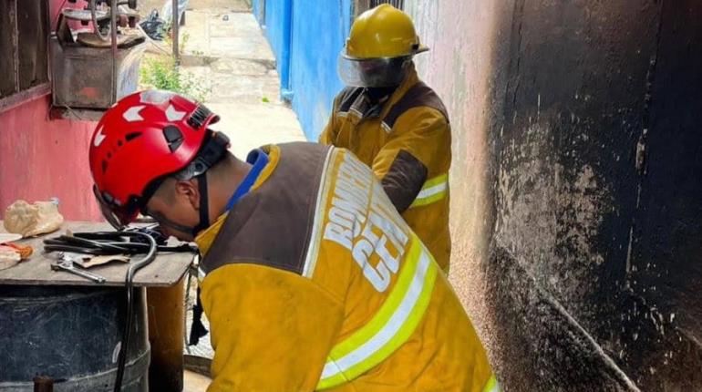 Incendio por fuga de gas deja 2 heridos en Atasta