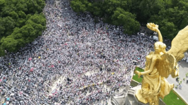 Celebran Marko Cortés y "Alito" Moreno marcha de jóvenes contra la reforma al Poder Judicial