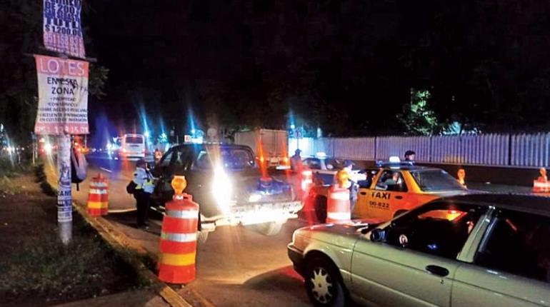 Policías disparan y matan a joven que quiso evitar alcoholímetro en Oaxaca