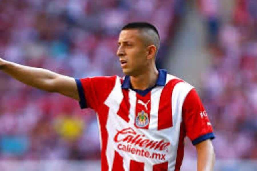 Chivas tiene ´preacuerdo´ con el Piojo Alvarado hasta 2028: Prensa