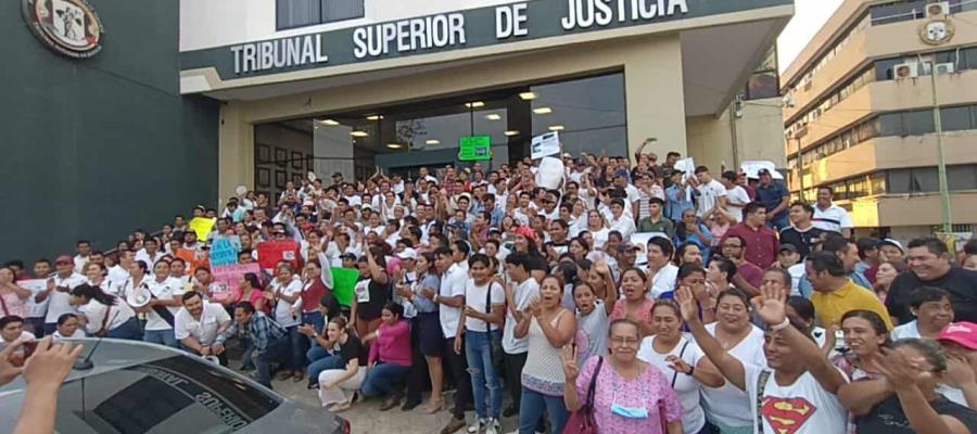 Marchan integrantes de la Red de Jóvenes de Tabasco para defender Reforma Judicial