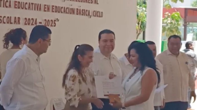 Entrega Setab reconocimientos a la práctica educativa en educación básica