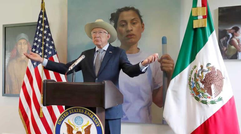 Reconoce Ken Salazar a México por combate a huertas ilegales de aguacate destinadas a EE.UU.