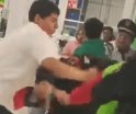 Captan a jóvenes agrediendo a policías dentro de supermercado en CDMX