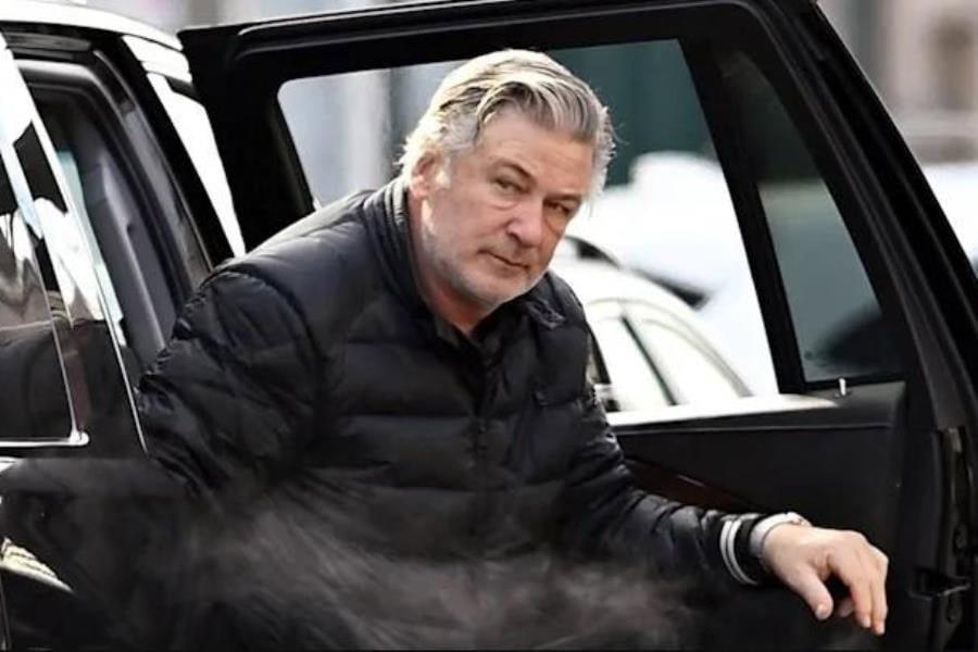 Fiscal de EE. UU. pide reinstaurar cargos contra Alec Baldwin por disparar en la filmación de "Rust"