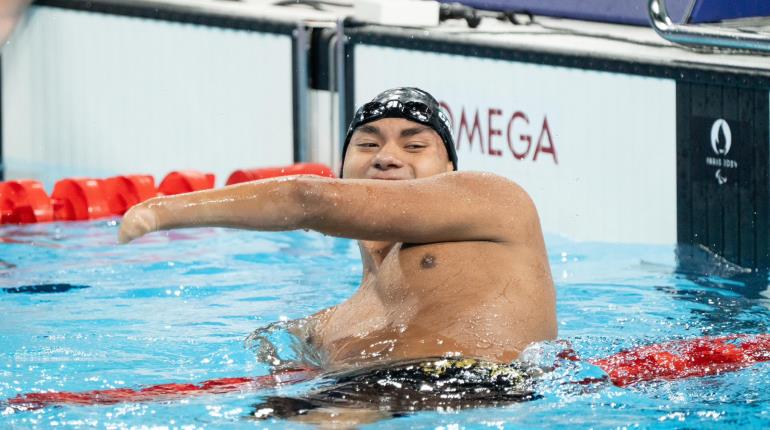 Ángel de Jesús Camacho gana plata en 50m dorso en Paralímpicos