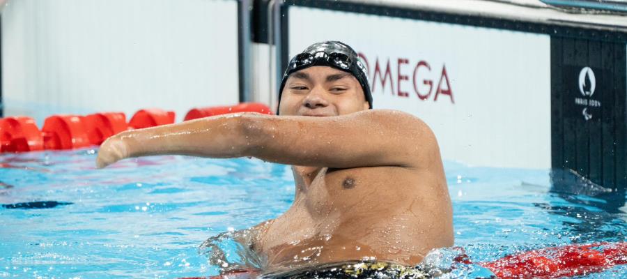 Ángel de Jesús Camacho gana plata en 50m dorso en Paralímpicos