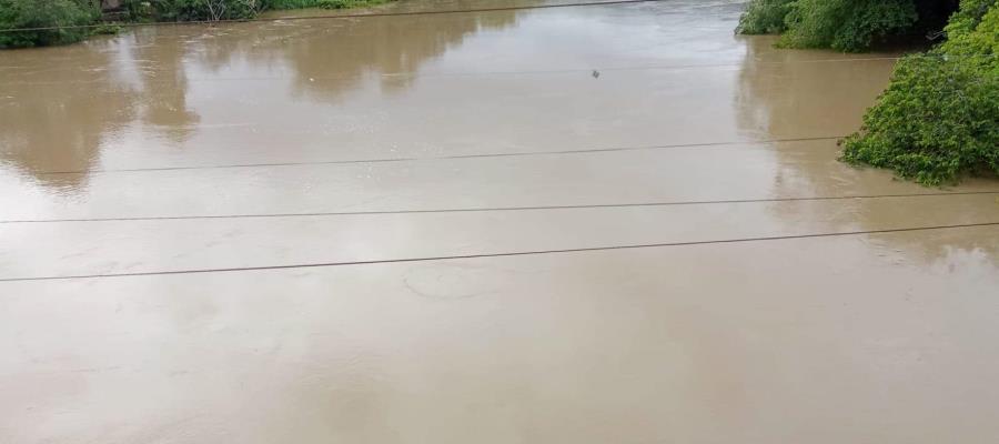 Río Tulijá en Macuspana por encima de su nivel de desbordamiento