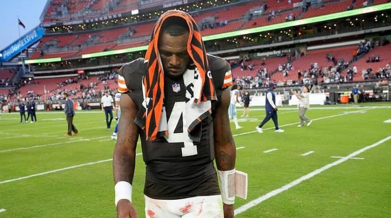 Denuncian a Deshaun Watson por violencia sexual