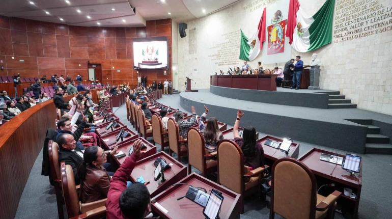 Diputados de Oaxaca "duermen" en Congreso: Bracamonte rechaza que los hayan madrugado