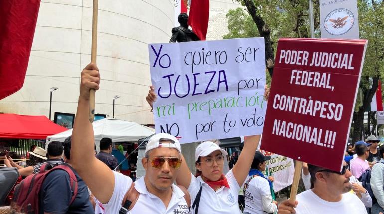 Preocupa a inversionistas que reforma judicial haga retroceder a México a la época del partido único: Bloomberg