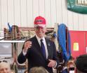 Joe Biden sorprende usando gorra en apoyo a Trump