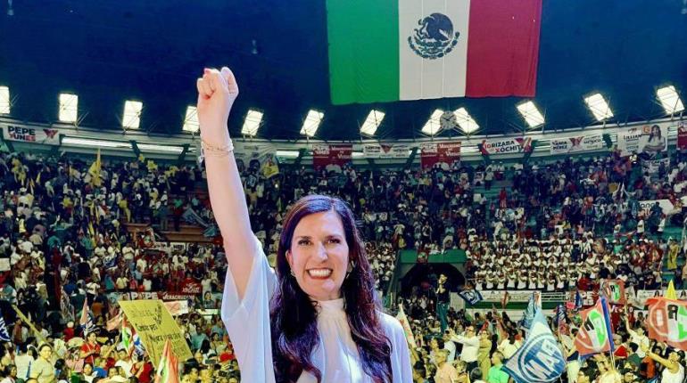 Kenia López se baja de la contienda interna del PAN