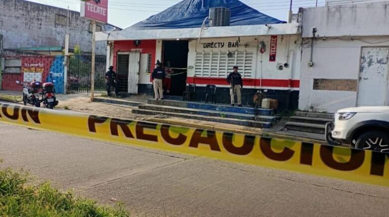 Asesinan a 2 hombres en bar de Coatzacoalcos