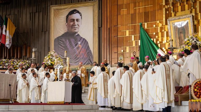 Beatifican al sacerdote Moisés Lira Serafín en la Basílica de Guadalupe