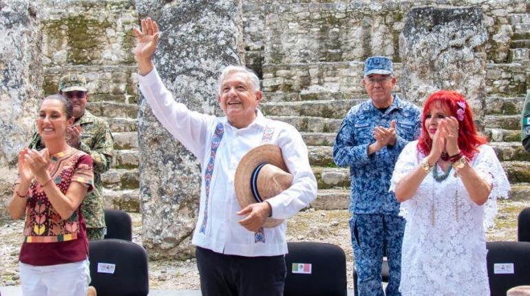 "No sé si un día podré curarme de ti": Layda se despide de AMLO en Campeche