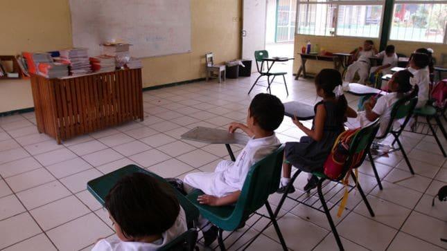 No hay falta de maestros en escuelas de educación básica, afirma Setab