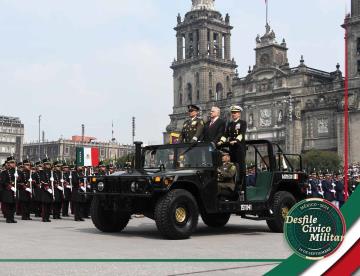 AMLO encabeza último desfile militar