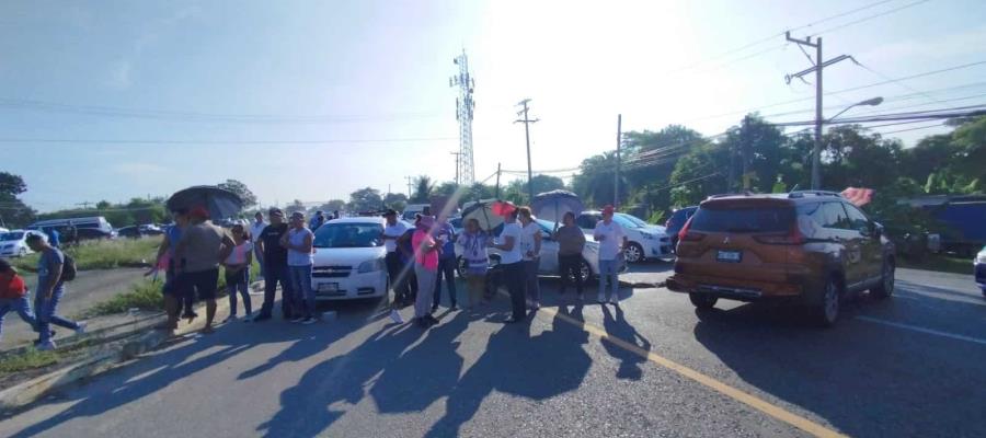 Desquician la Villahermosa-Frontera con bloqueo de 6 horas por fallas de CFE