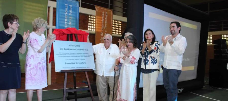 Universidad Olmeca rinde homenaje a David Gustavo Gutiérrez Ruiz