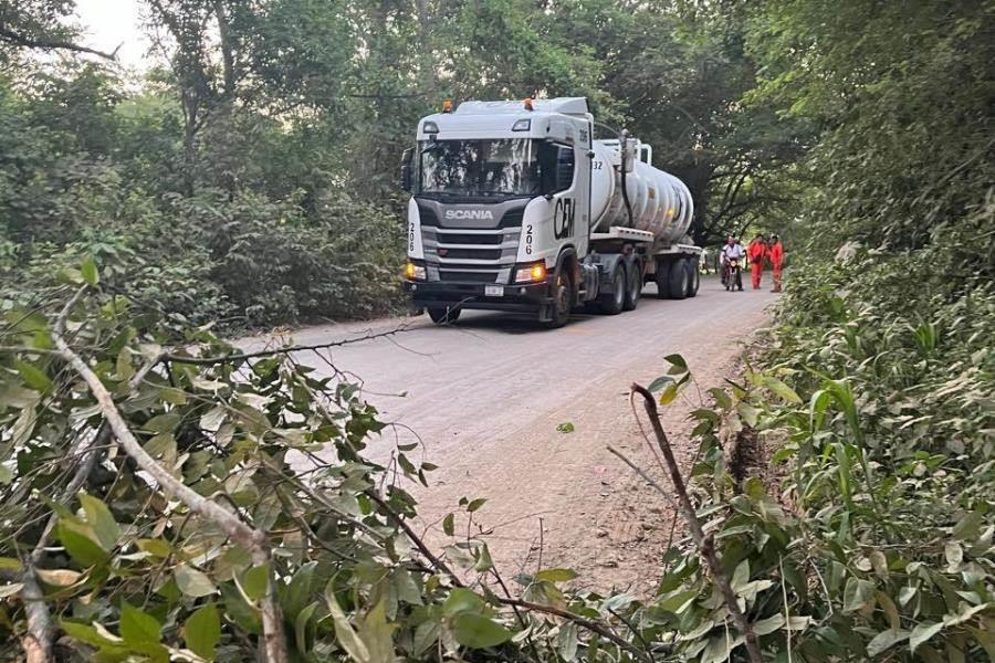 Retiran con antimotines bloqueo de carretera Torno Largo