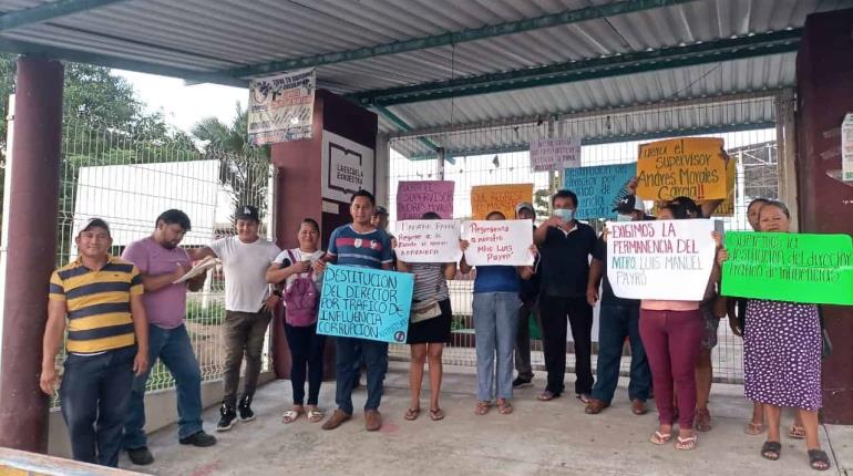 Padres de familia cierran primaria en Tamulté de las Sabanas; acusan diversas anomalías