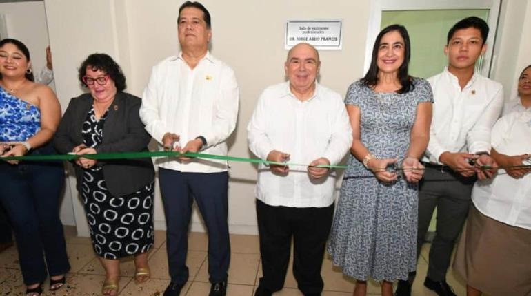 UJAT nombra ´Jorge Abdo Francis´ a nueva sala de exámenes profesionales