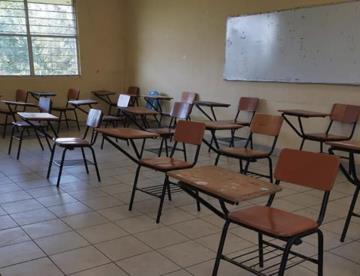 Reducen clases a 40 minutos en secundarias por “ola de calor”