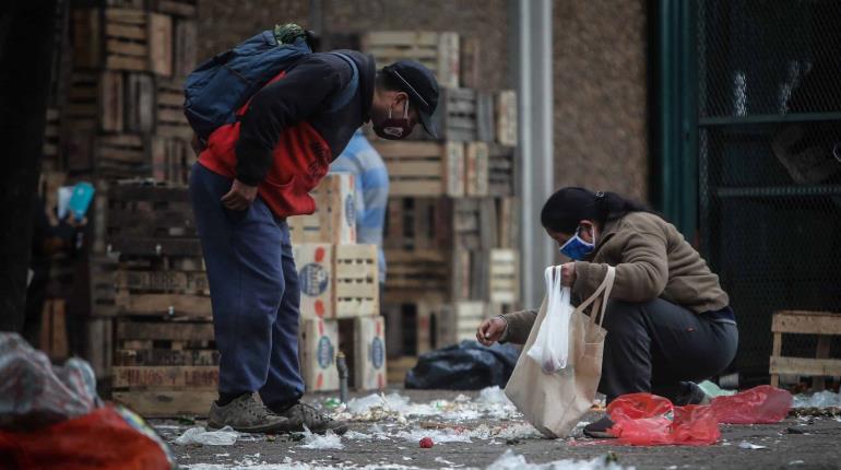 Más de la mitad de los argentinos viven en pobreza: estudio