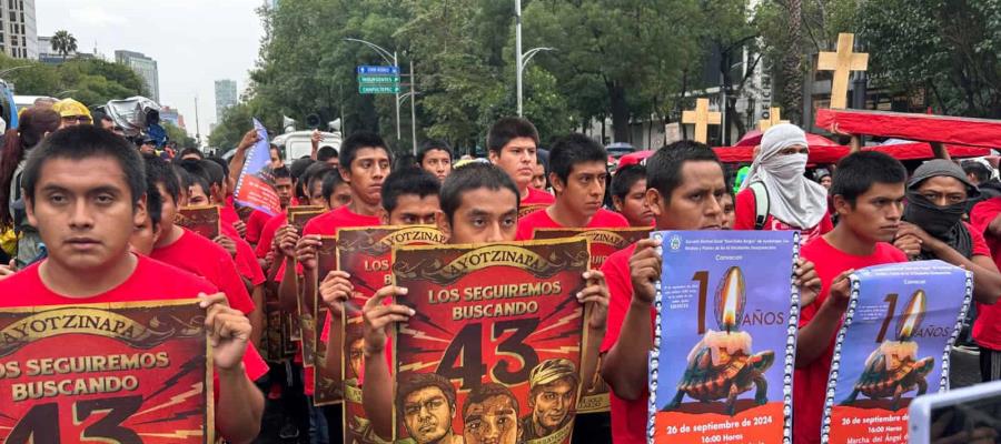 Pintas y destrozos deja manifestación a 10 años de Ayotzinapa