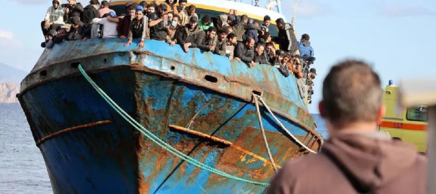 Barca con migrantes naufraga en islas Canarias; hay nueve muertos y 48 desaparecidos