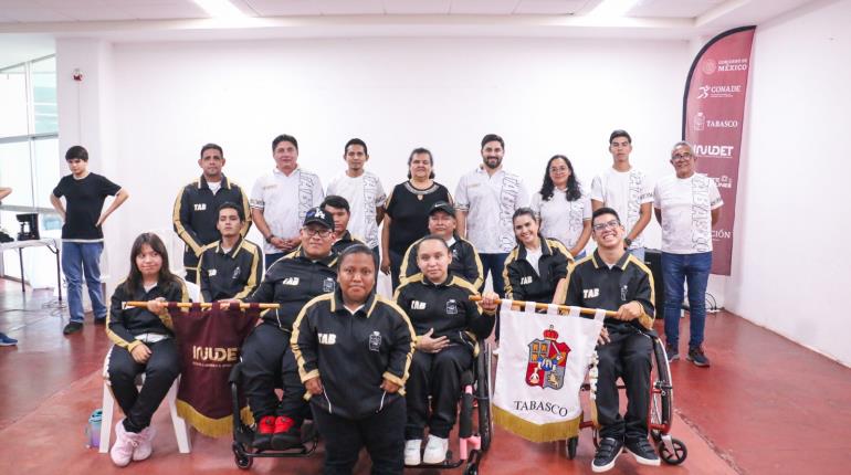 Abanderan a delegación tabasqueña de paratletismo que competirá en Oaxaca