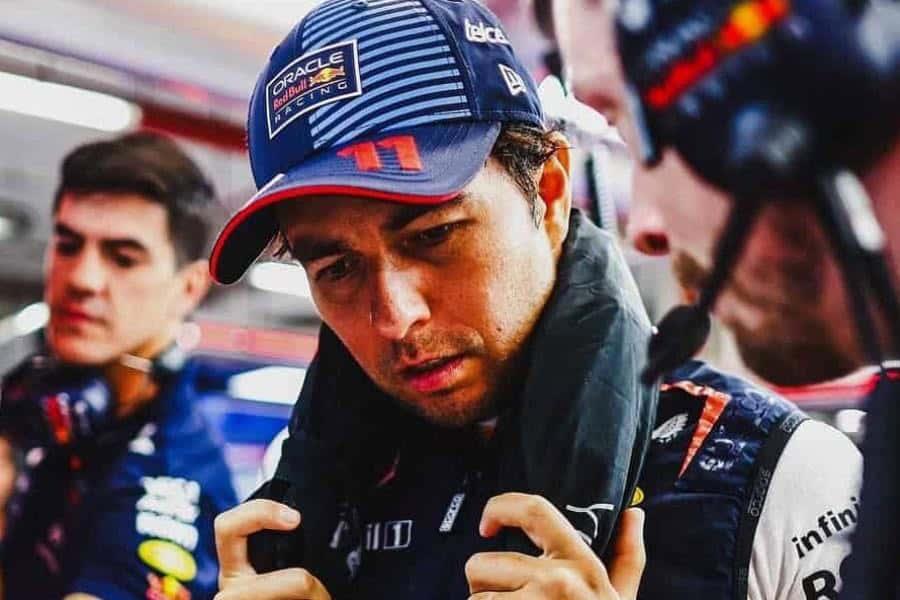 Con escena de película, ironiza Checo por rumores de su retiro de la F1