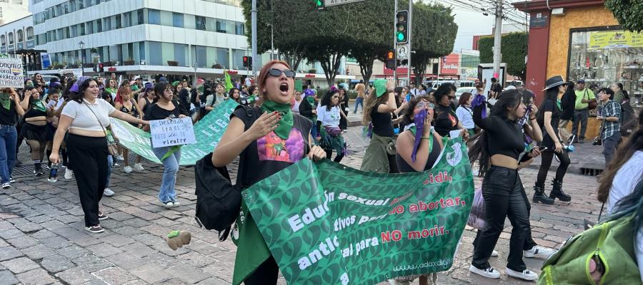 Marchan en CDMX por despenalización del aborto en todo el país