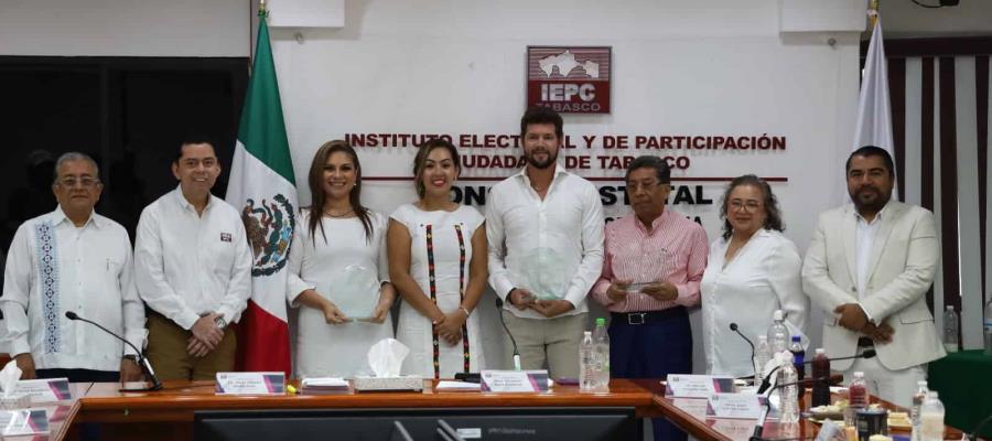 Juan Correa, Rosselvy Domínguez y Víctor Mejía se despiden como consejeros del IEPC