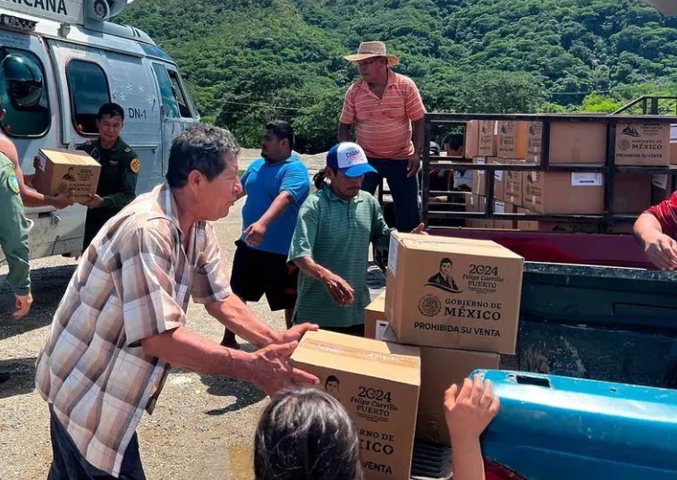 Llegan a Acapulco siete aviones con 33 toneladas de despensas para damnificados