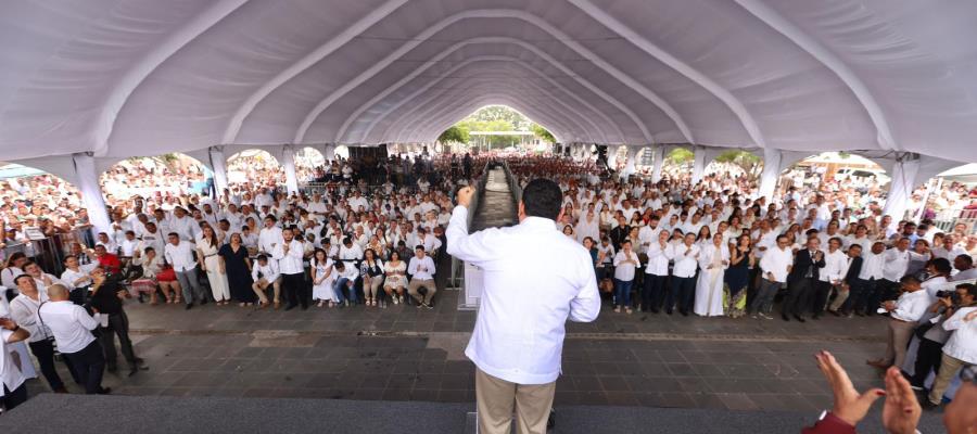 May enviará 6 iniciativas al Congreso