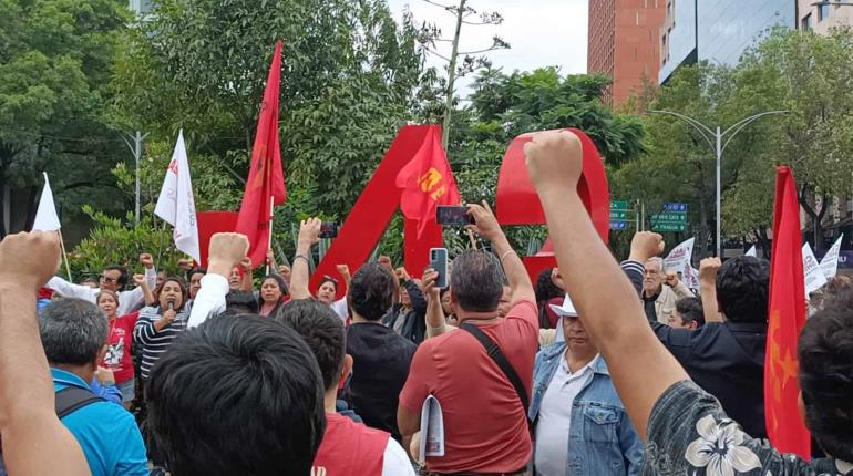 Marcha la CNTE y pide a Sheinbaum atender demandas incumplidas por AMLO