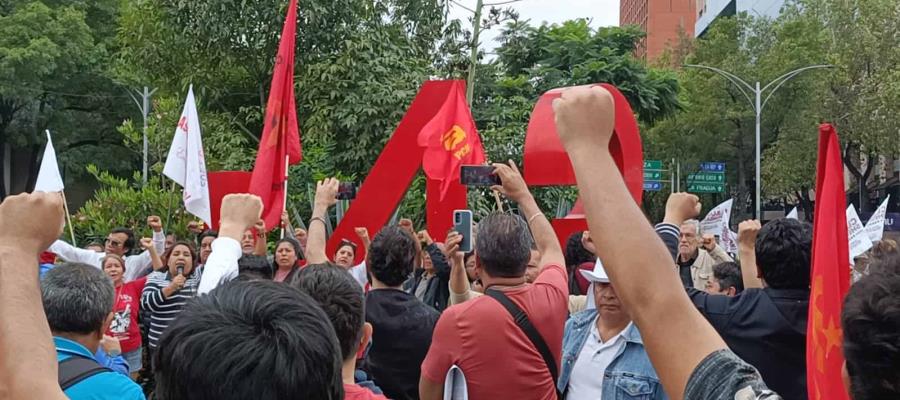 Marcha la CNTE y pide a Sheinbaum atender demandas incumplidas por AMLO