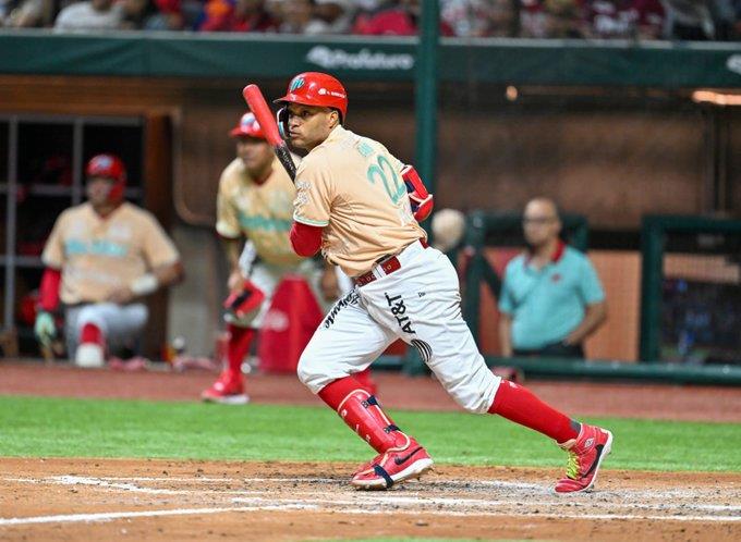 Robinson Canó el Jugador Más Valioso de la temporada 2024 de la LMB