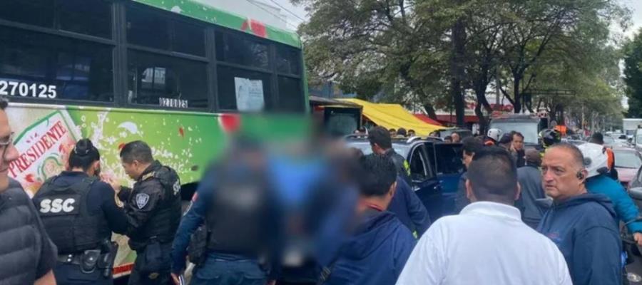 Conductor atropella y mata a presunto ladrón en CDMX; lo detienen y horas después lo liberan